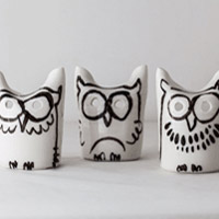 Photophore hibou en porcelaine, décors oxydes